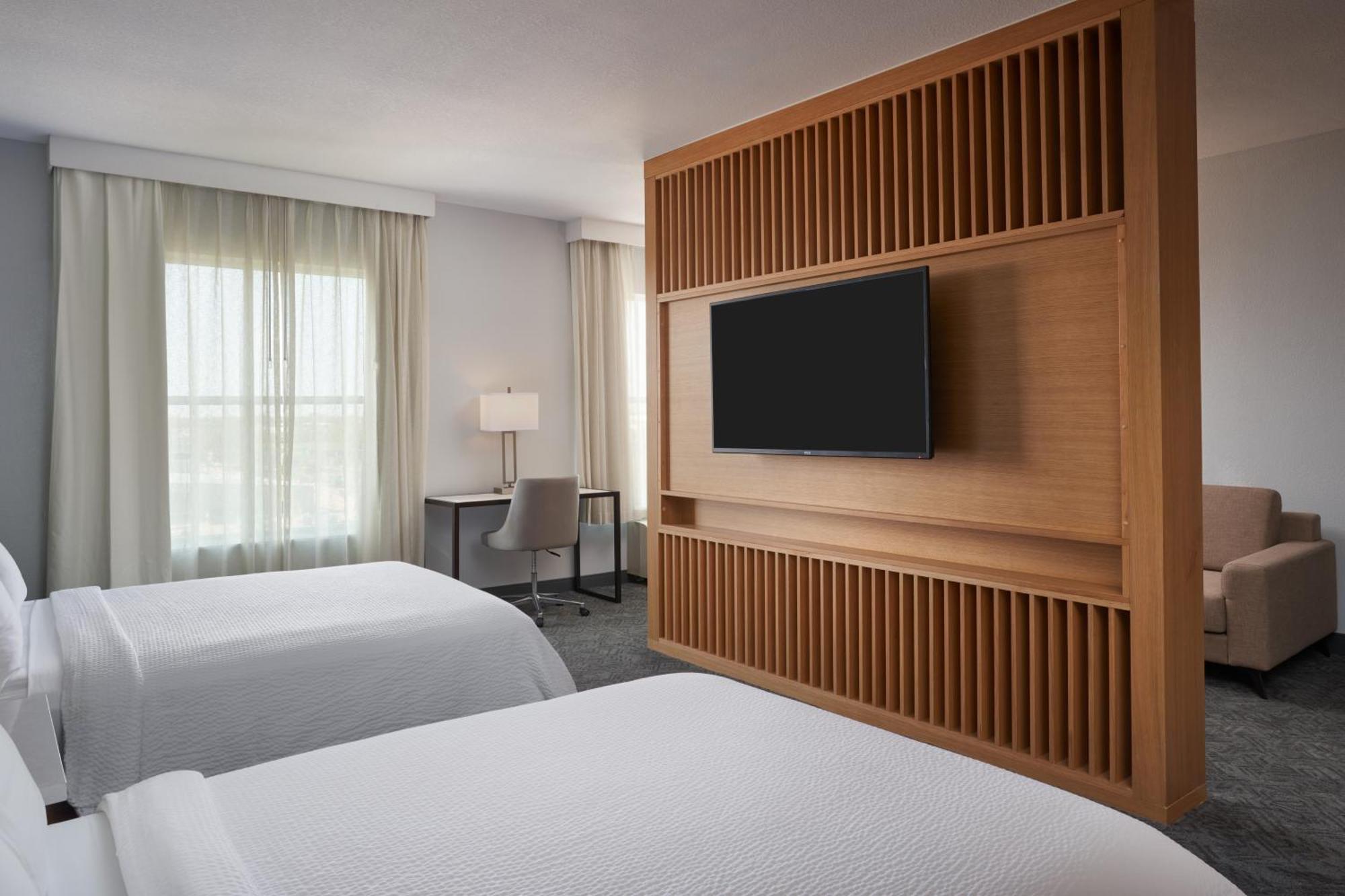 Doubletree By Hilton Houston Westchase Hotell Eksteriør bilde